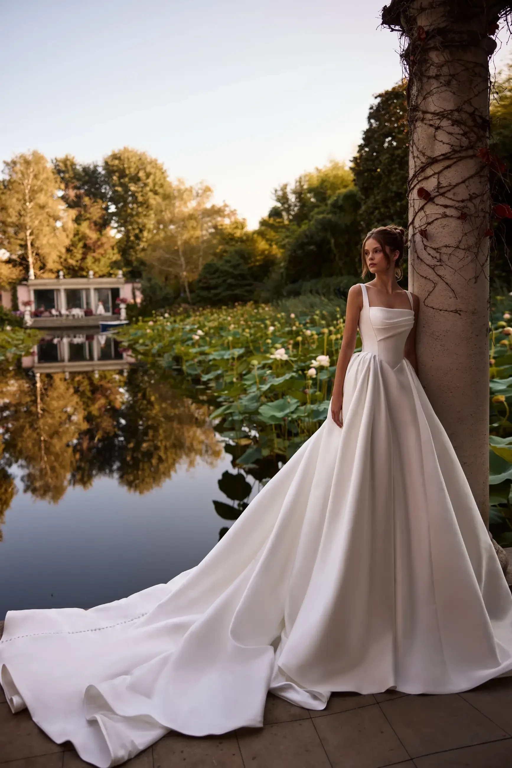 Minimalist Magic: Clean &amp; Minimal Wedding Dress Trends Brides Love. Desktop Image