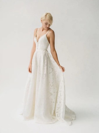 Truvelle Bridal Meredith #1 thumbnail