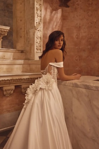 Pnina Tornai 15090 #1 thumbnail