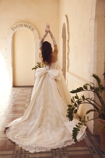 Pnina Tornai 15091 #1 thumbnail