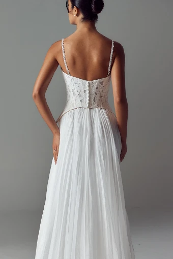 Evie Young Alice #3 thumbnail