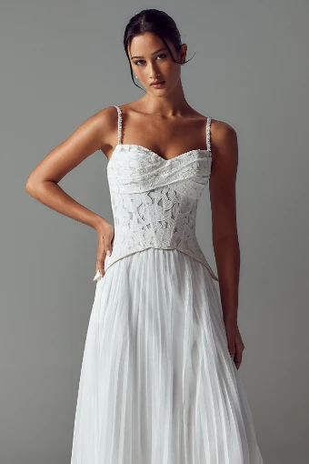 Evie Young Alice #2 thumbnail