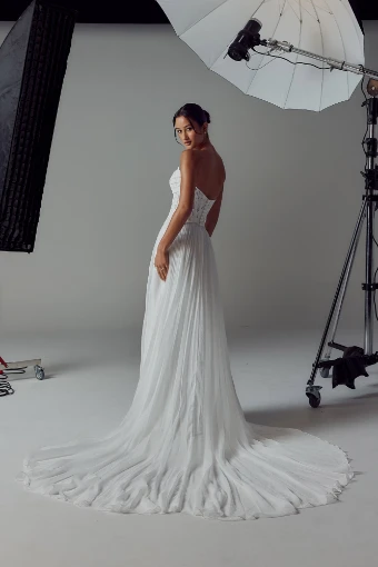 Evie Young Alice #4 thumbnail