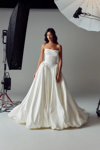 Evie Young Angie #0 thumbnail