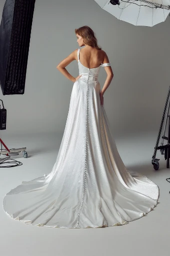 Evie Young Molly #6 thumbnail