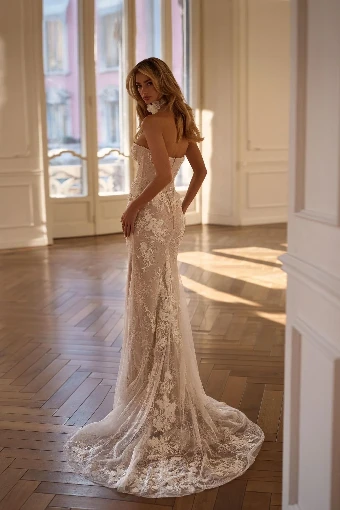 White & Lace Diorenna #1 thumbnail